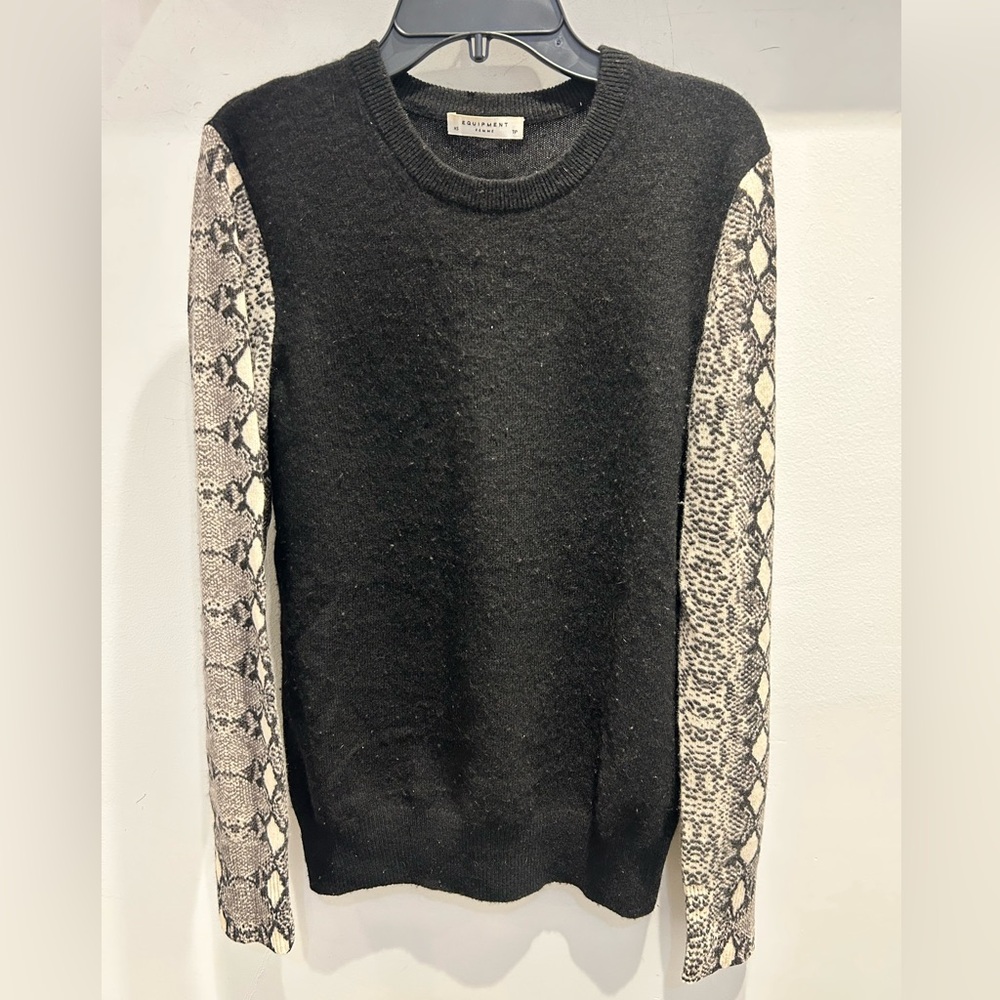 Equipment Femme 100% Cashmere Crewneck Sweater Women’s Black & Snake Print Sz XS